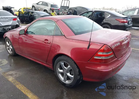 2001 Mercedes-Benz Slk 320 z USA, uszkodzony, nr VIN WDBKK65F01F198210